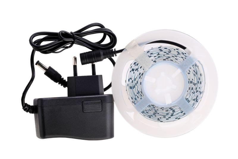 Лента светодиодная DSL-007 2835-60D IP20 3000К (уп.3м) Camelion 15693