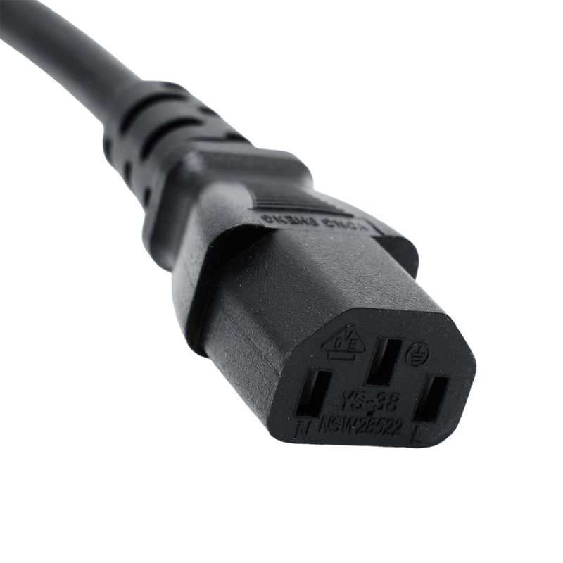 Кабель питания Sсhuko - IEC320 C13 0.5 м сечение 3х1.5кв.мм DKC R5CORDS305