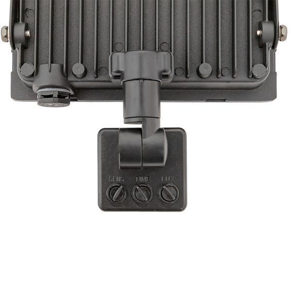 Прожектор светодиодный СДО-3004 50Вт 6500К IP54 с инфракрасным датчиком движения EKF FLL-3004-50D-65