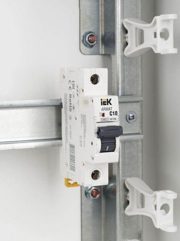 Выключатель автоматический модульный 1п C 10А M10N ARMAT IEK AR-M10N-1-C010