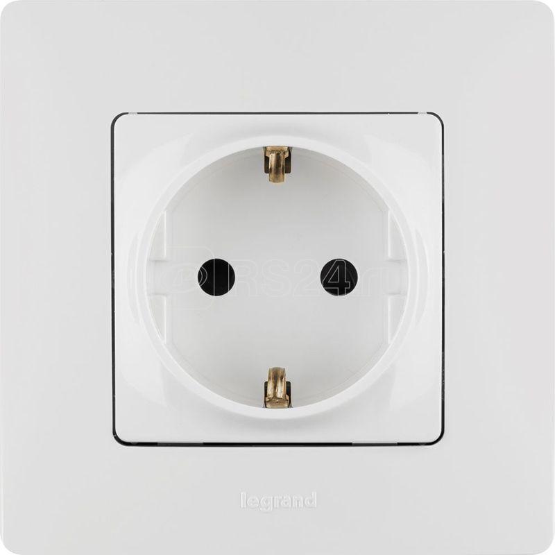 Розетка 1-м СП Etika 16А IP31 250В 2P+E с заземл. защ. шторки