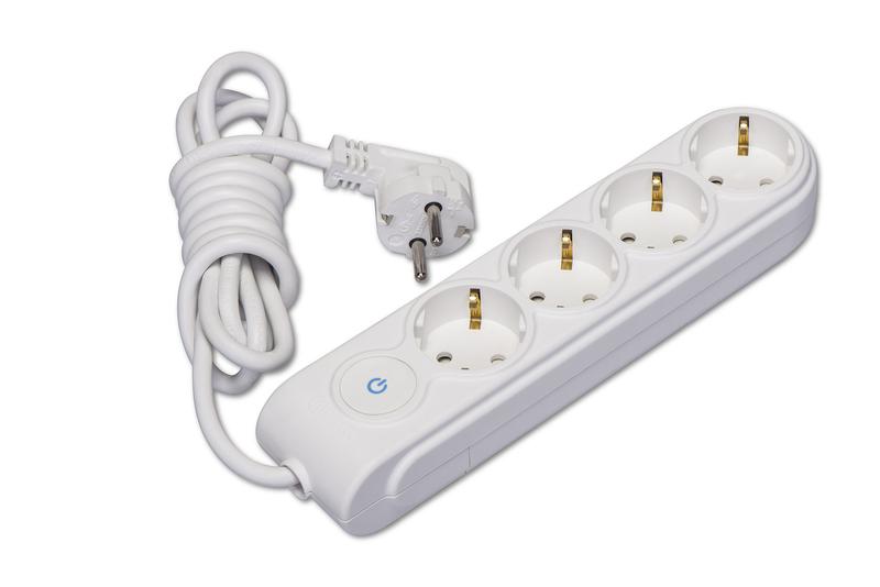 Удлинитель 4х15м с заземл. 16А IP20 с выкл. защ. шторки Makel N4310093
