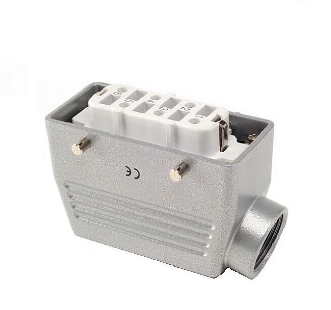 Розетка боковой ввод 6 полюсов 35А EMAS EBM606PU10