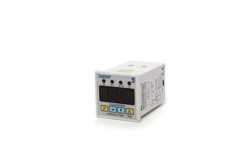 Таймер цифровой 01с-9959ч 220В перем.тока (1 перекл. контакт) EMAS RZ1D1S-5