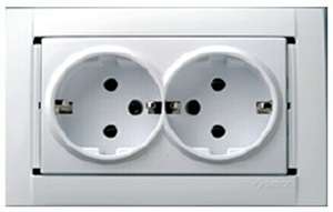 Розетка 2-м СП Simon34 16А IP20 с заземл. сл. кость Simon 34459-31